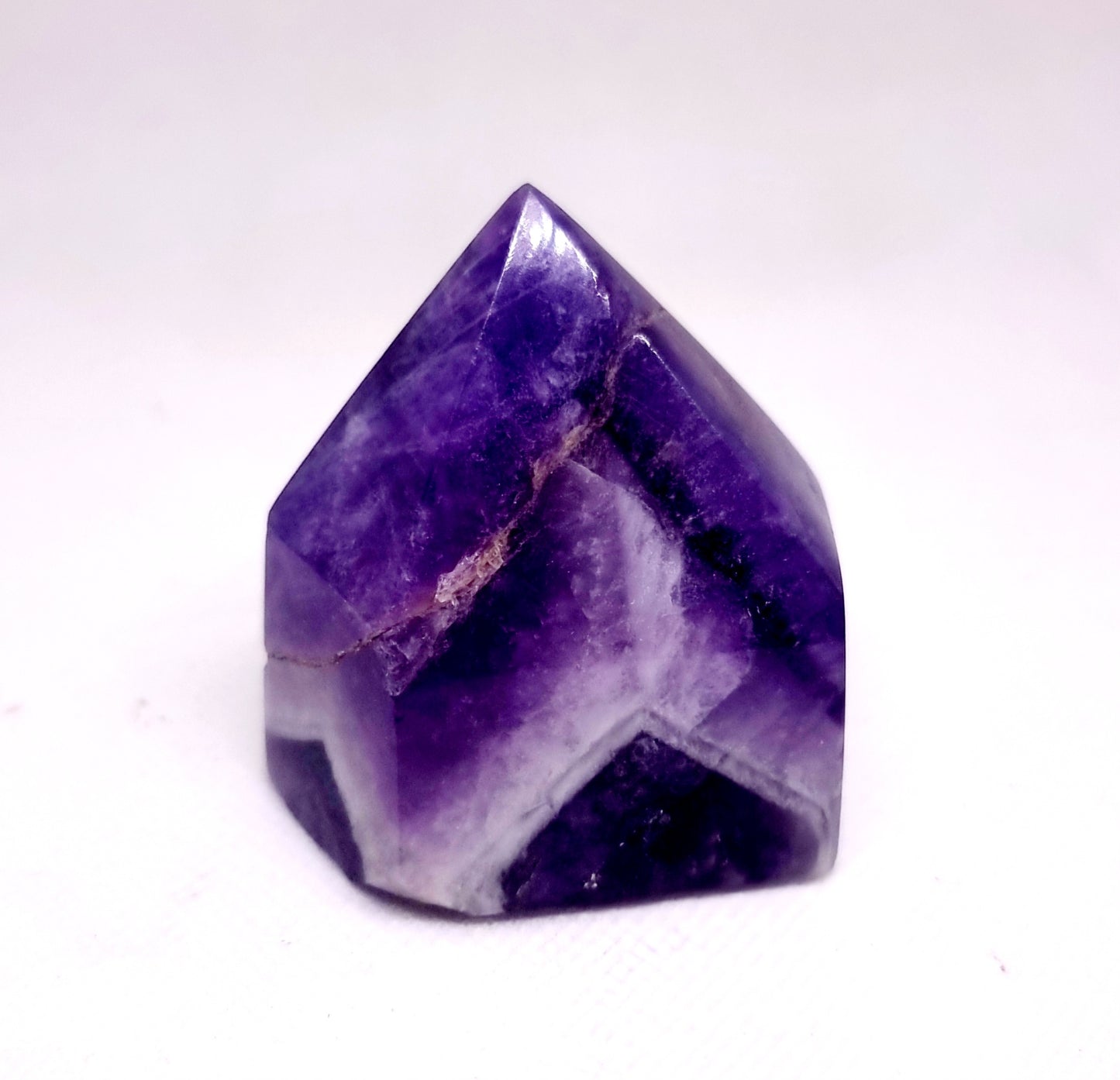 CHEVRON AMETHYST POLISHED TOWER 6 cm (160g) - INTUITION