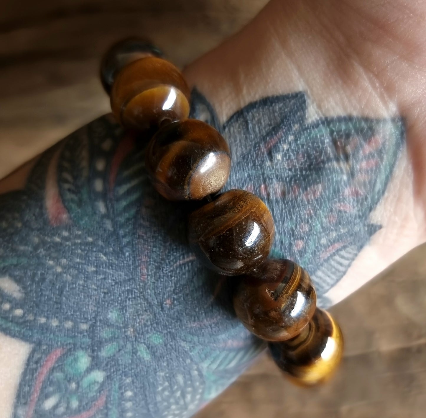 TIGER EYE ENERGY NUGGET BRACELET 12 mm - PROTECTION & COURAGE