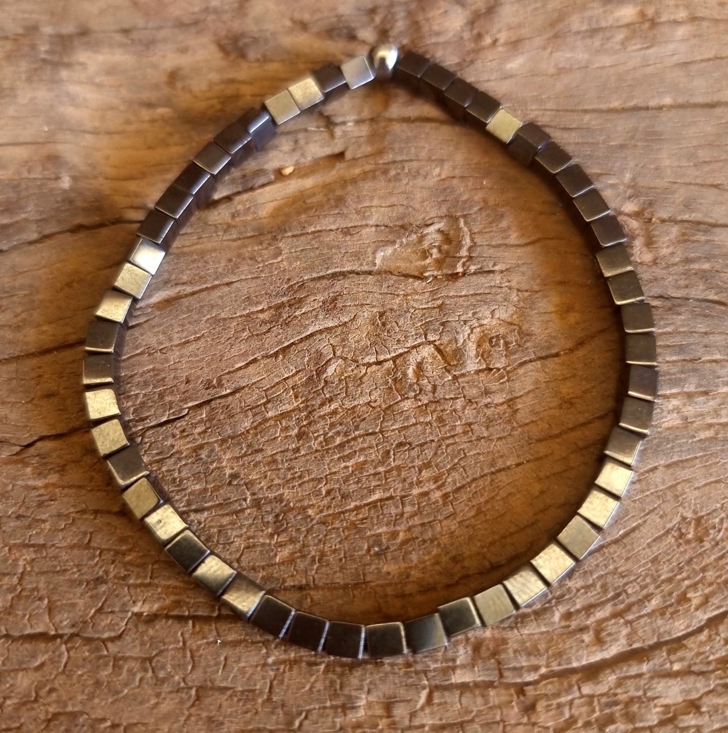 HEMATITE NUGGET ENERGY BRACELET 2 mm - GROUNDING AND PROTECTION