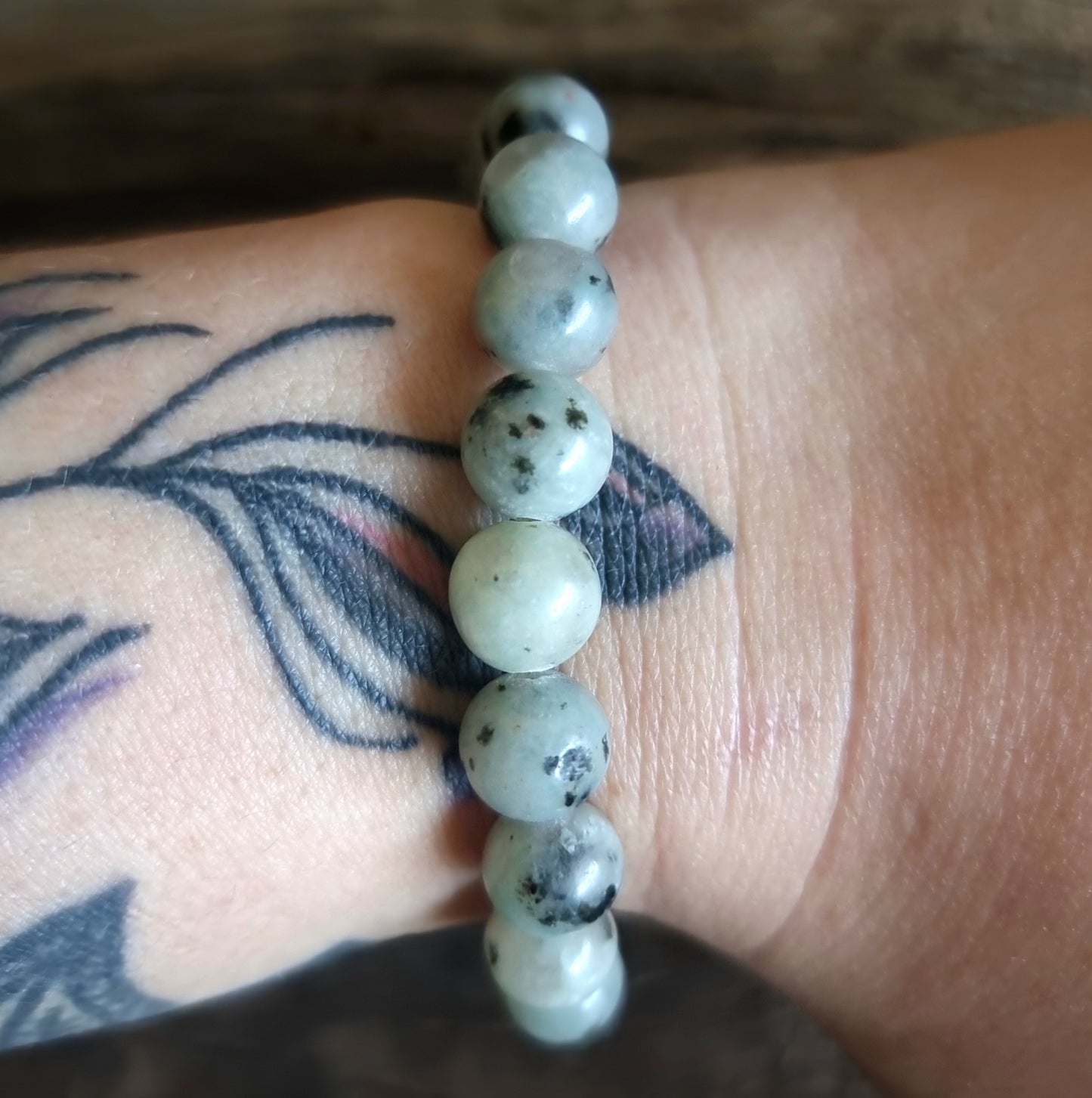 KIWI JASPER ENERGY BRACELET 8 mm - TRANQUILITY