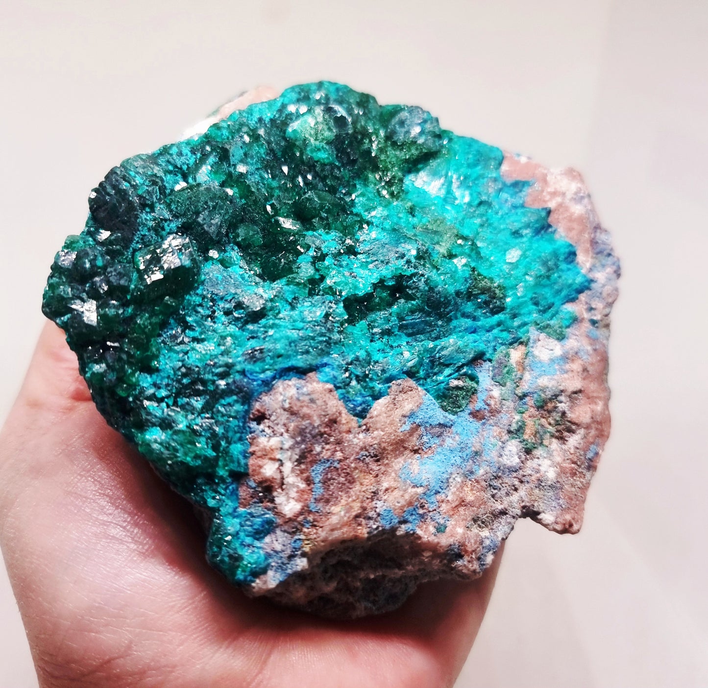 DIOPTASE ON MATRIX SPECIMEN (510 g) - EMOTIONAL HEALING