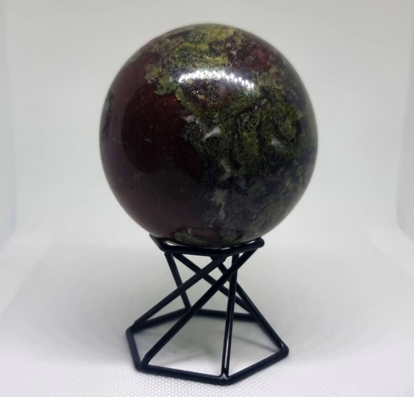 DRAGON BLOODSTONE JASPER POLISHED SPHERE 7 cm - PROTECTION & GROUNDING