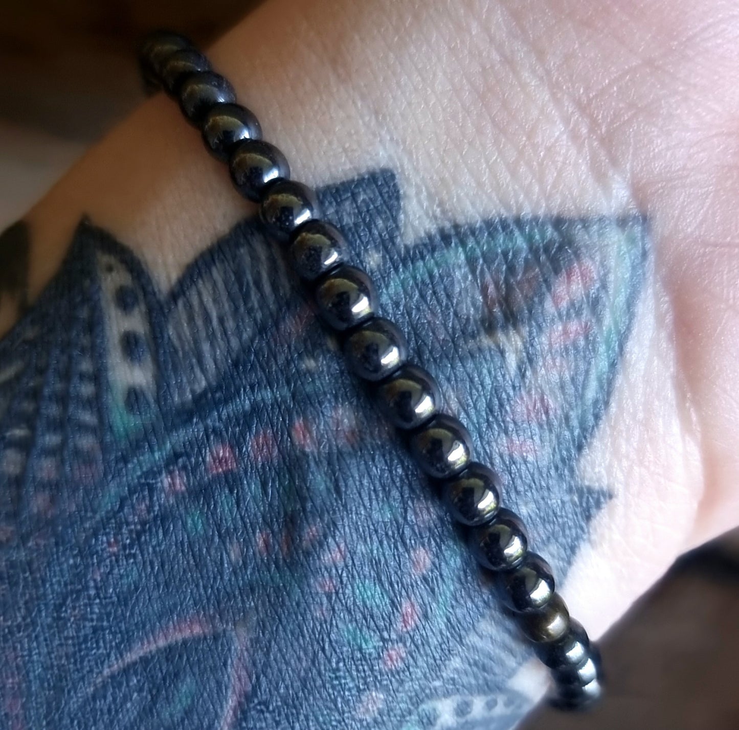 HEMATITE ENERGY BRACELET 2 mm - GROUNDING