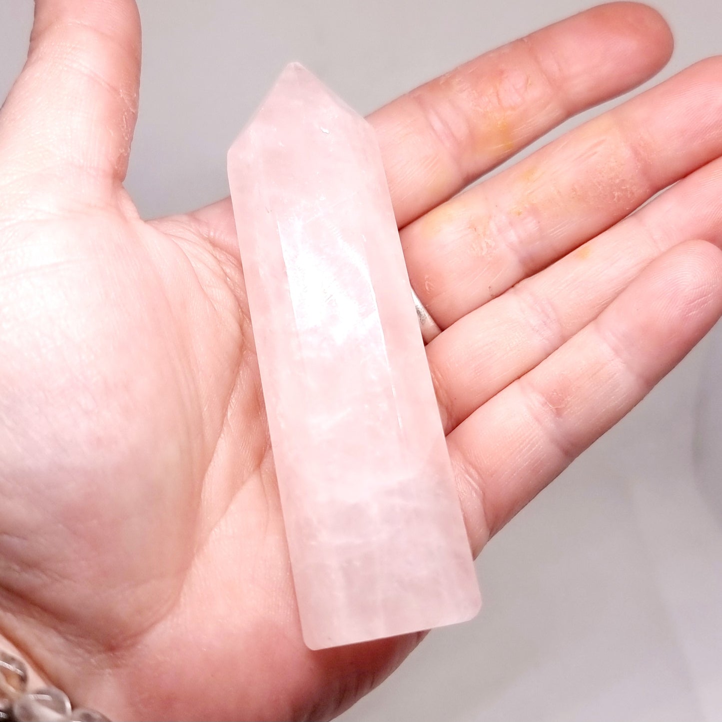 ROSE QUARTZ 6 SIDED TOWER 10 cm (96g) - UNCONDITIONAL LOVE
