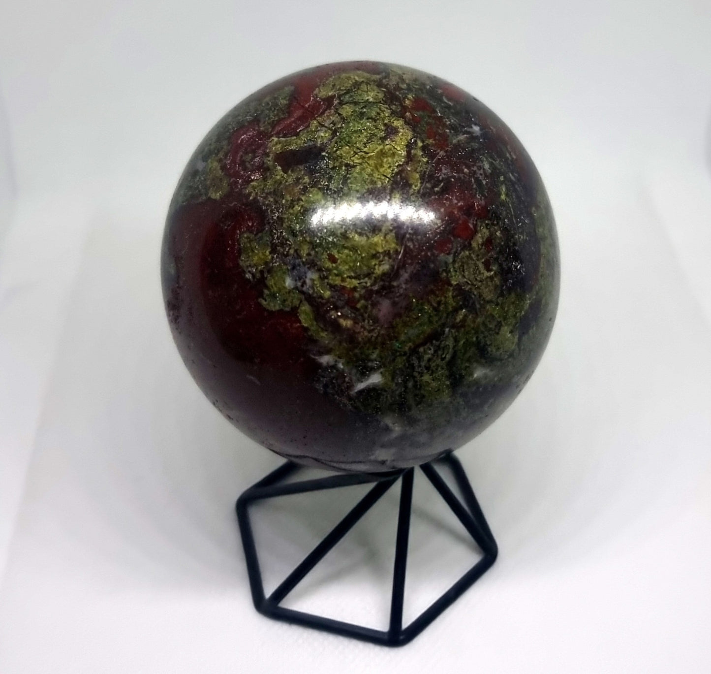 DRAGON BLOODSTONE JASPER POLISHED SPHERE 7 cm - PROTECTION & GROUNDING