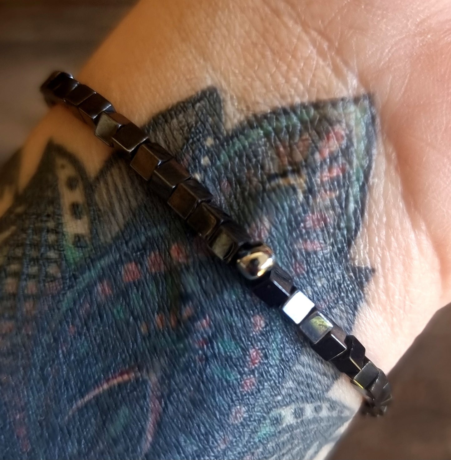 HEMATITE NUGGET ENERGY BRACELET 2 mm - GROUNDING AND PROTECTION