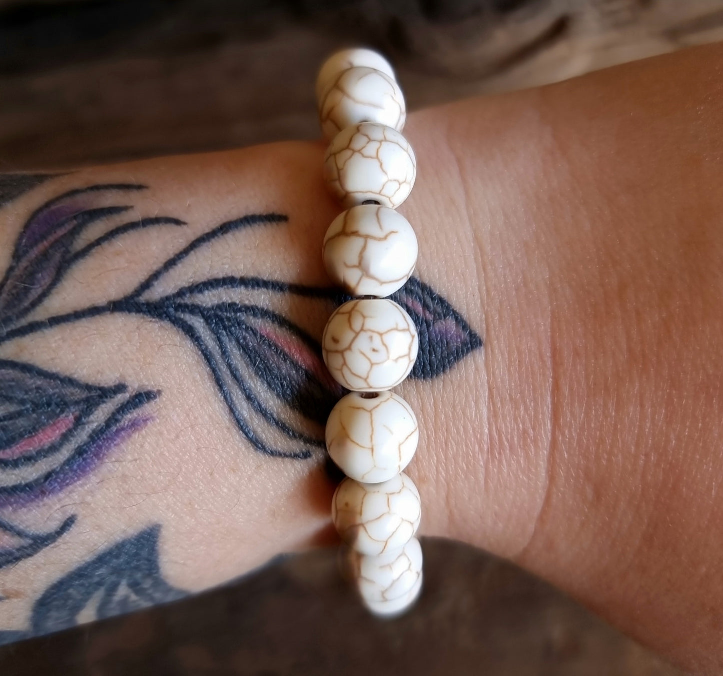 WHITE HOWLITE ENERGY BRACELET 10 mm - HIGHER REALMS