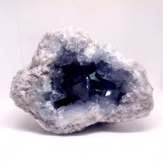 BLUE CELESTITE GEODE CLUSTER 1.4 kg - CLAIRVOYANCE