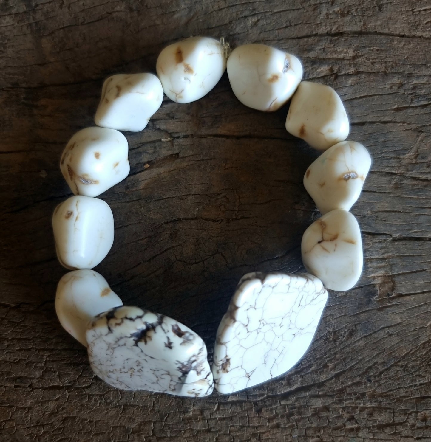 WHITE HOWLITE ENERGY NUGGET BRACELET 12 mm - HIGHER REALMS