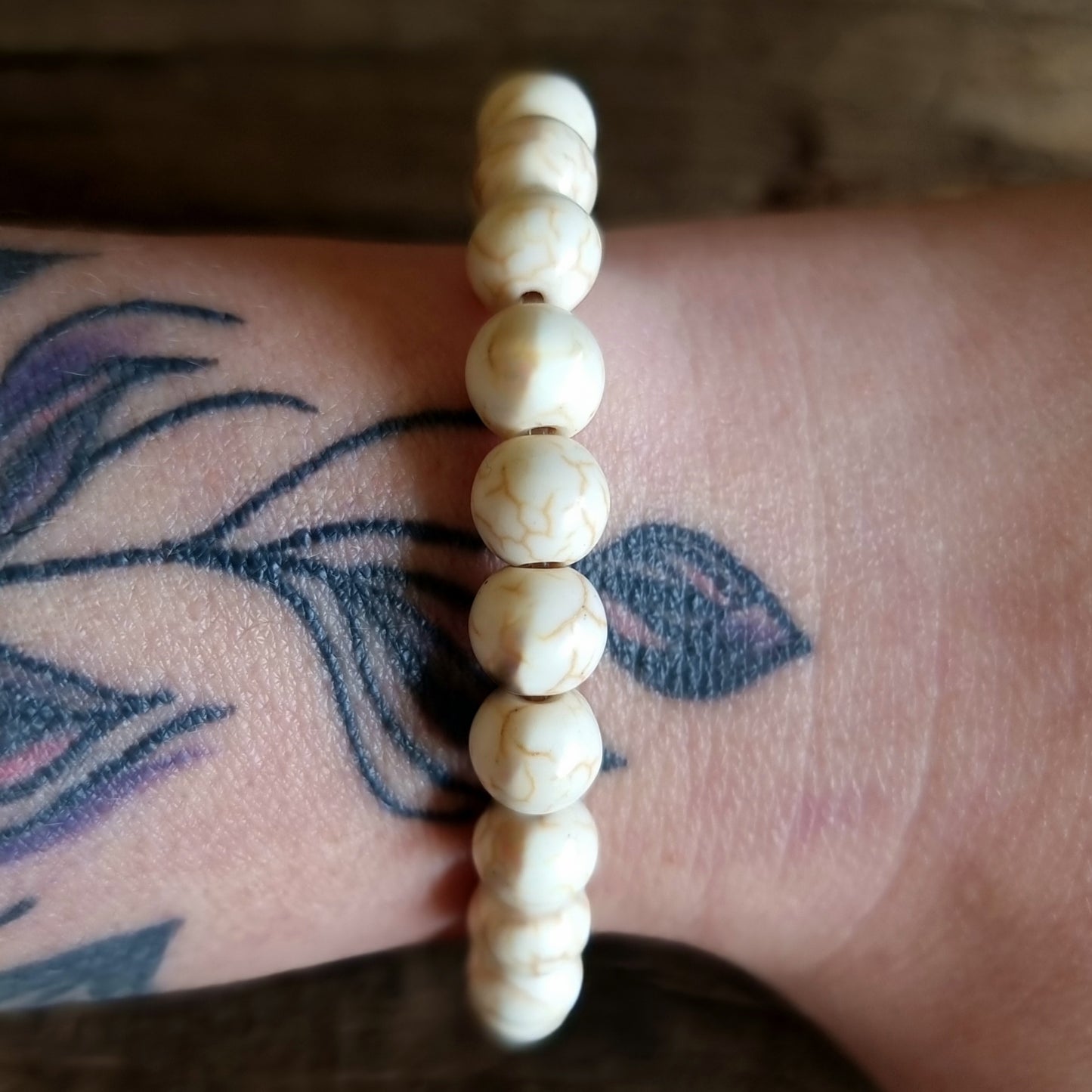 WHITE HOWLITE ENERGY BRACELET 8 mm - HIGHER REALMS