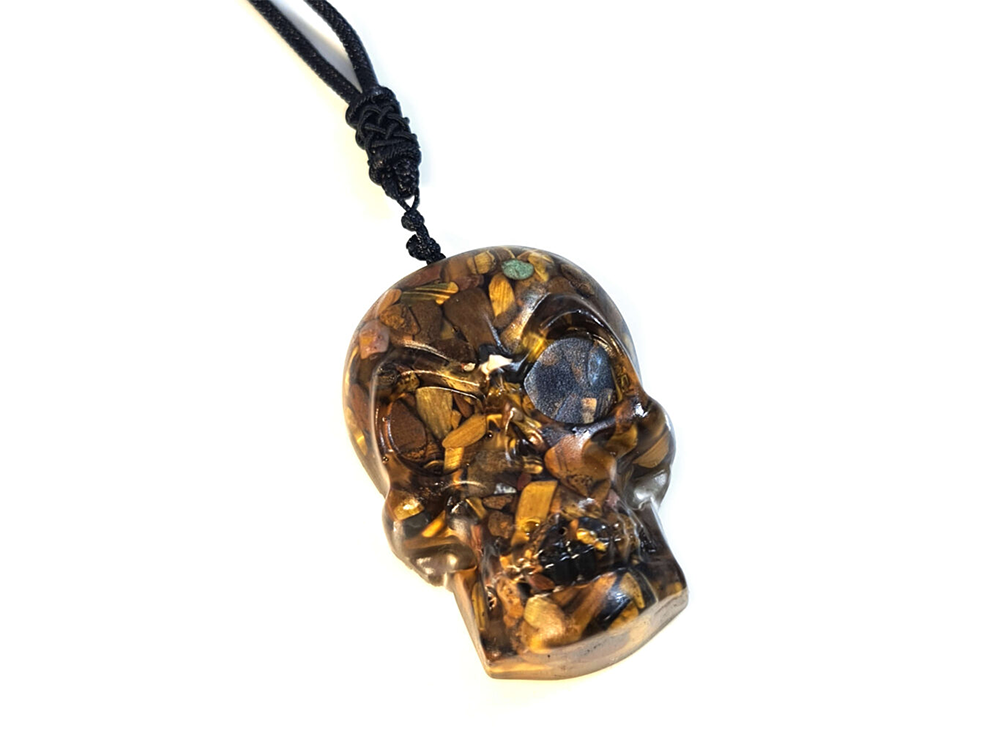 SKULL RESIN NECKLACE - TIGER EYE