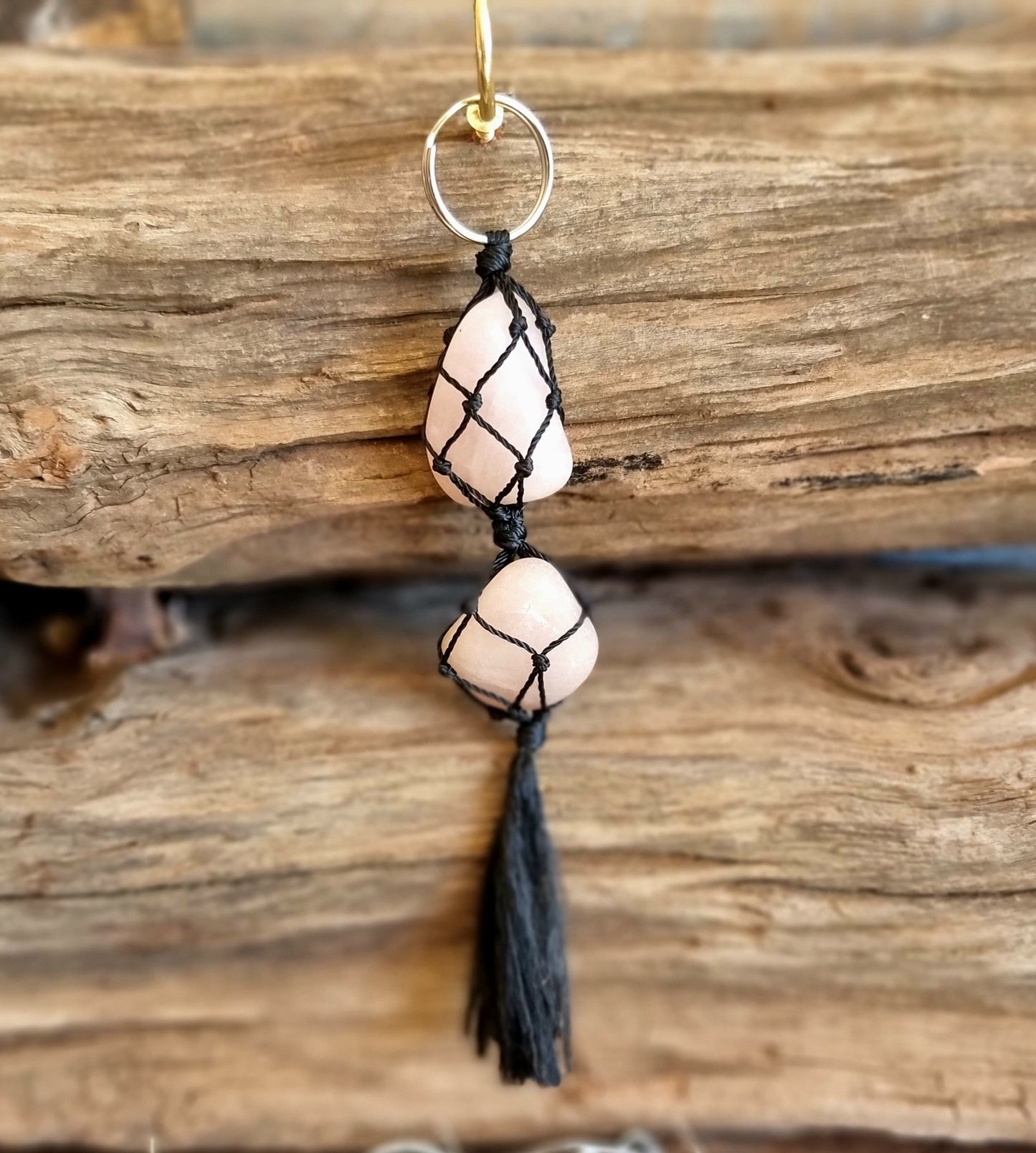 ROSE QUARTZ MACRAME KEYRING - LOVE