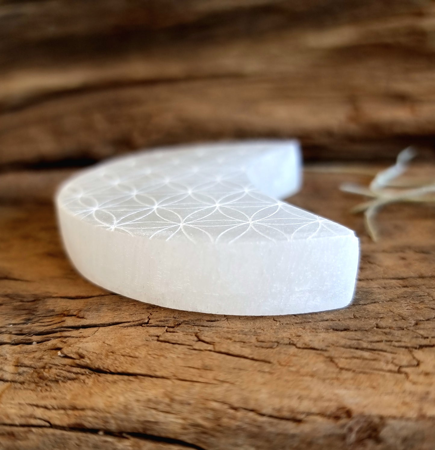 SELENITE MOON CHARGING PLATE - ANGELIC GUIDANCE