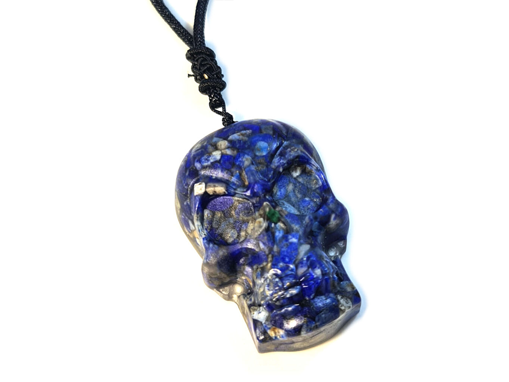 SKULL RESIN NECKLACE - LAPIS LAZULI