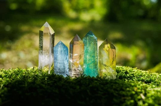 THE QUARTZ FAMILY collection at Wildlings Crystals