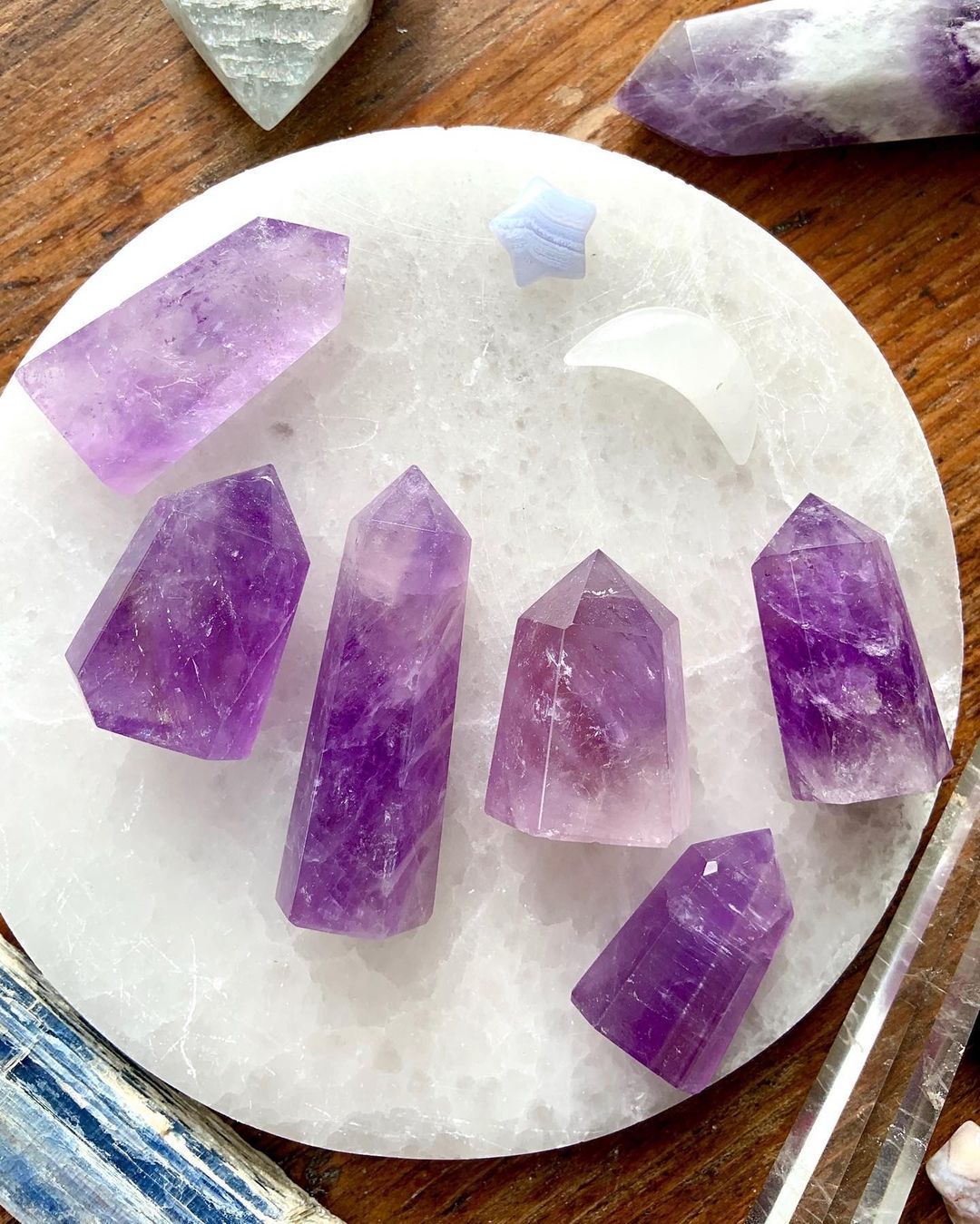 GEMSTONE CHARGING BOWLS & PLATES