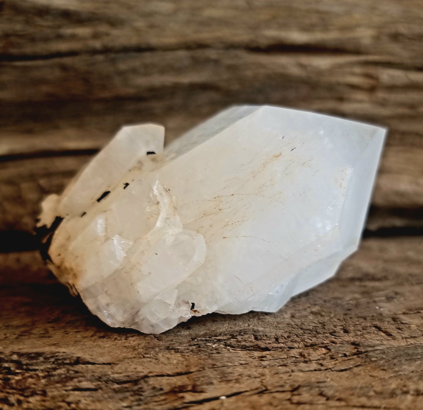 ROUGH QUARTZ CRYSTAL POINT E - MASTER HEALER