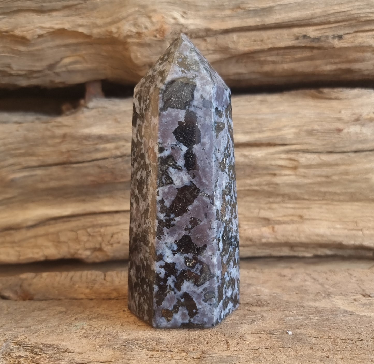 MERLINITE  (GABBRO) TOWER - INTUITION