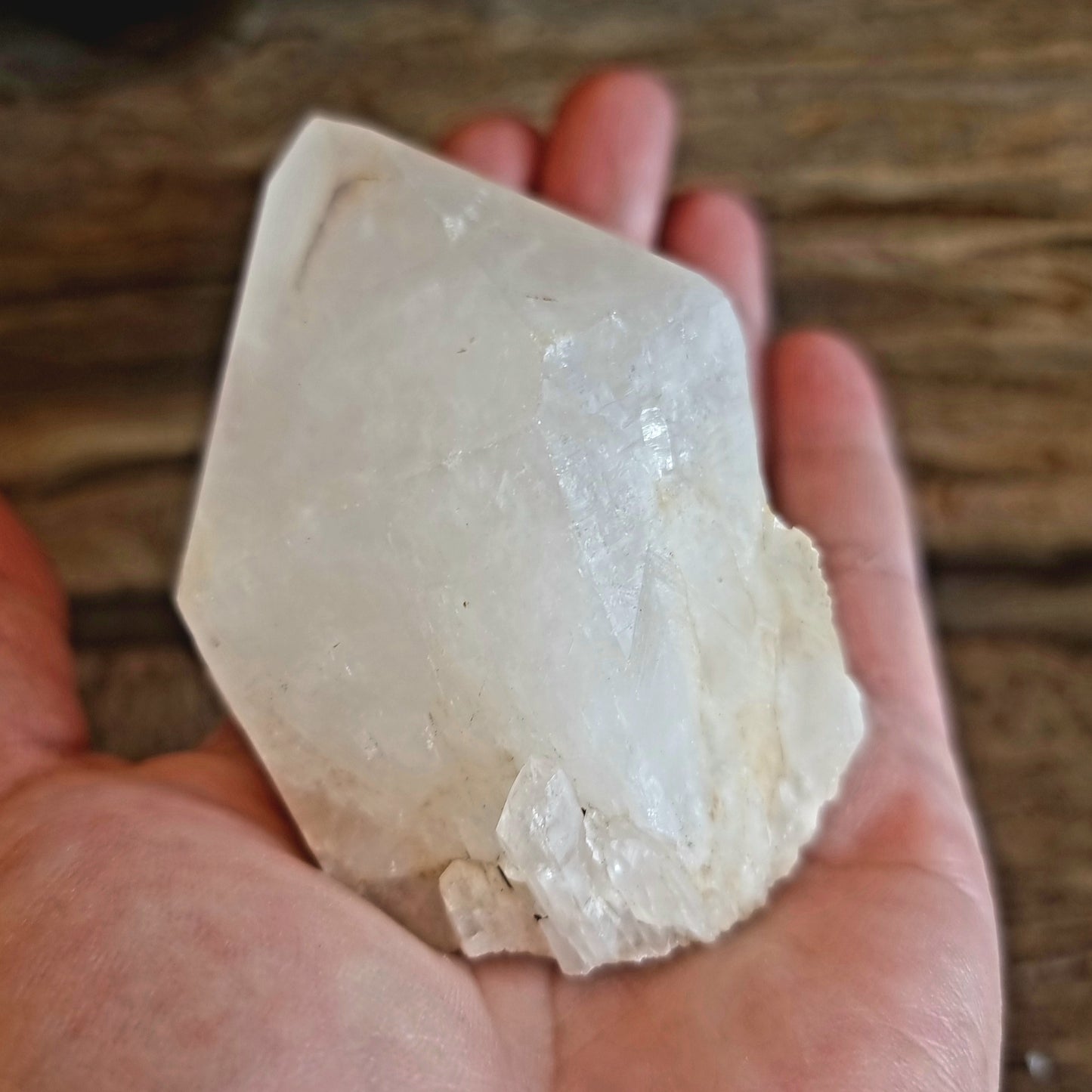 ROUGH QUARTZ CRYSTAL POINT F - MASTER HEALER