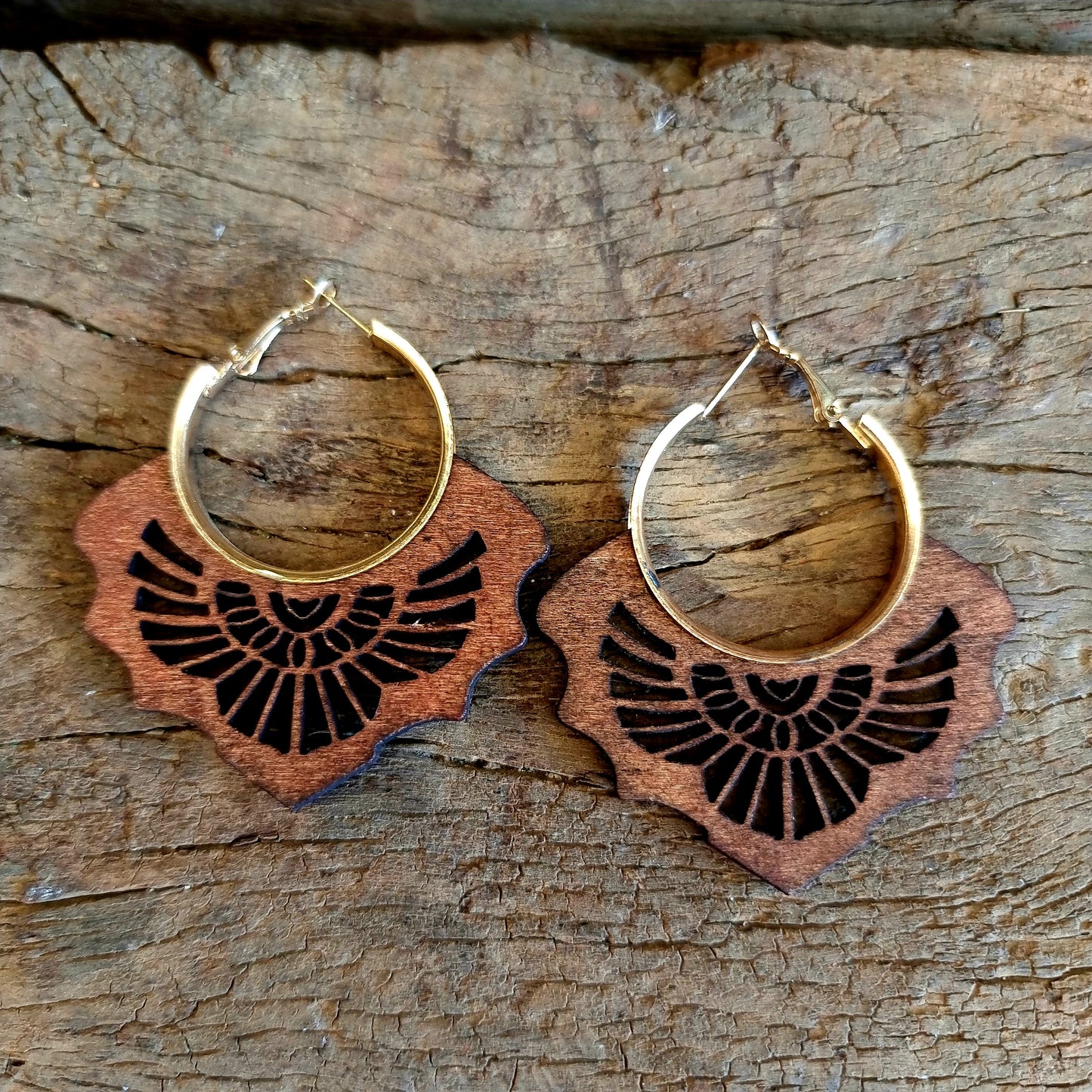 DARK BROWN BOHEMIAN WOODEN EARRINGS