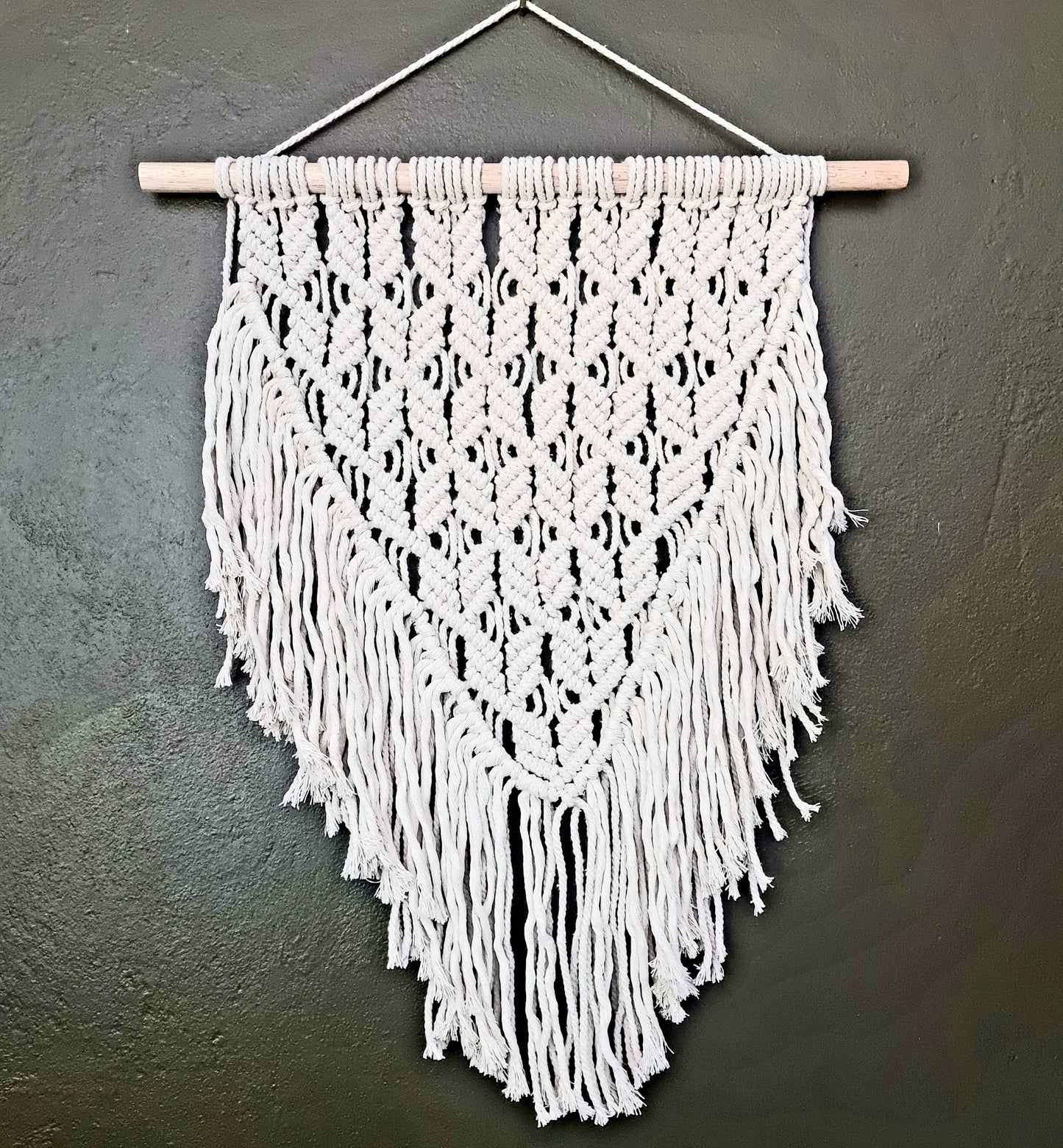 MACRAME WALL HANGING  SML