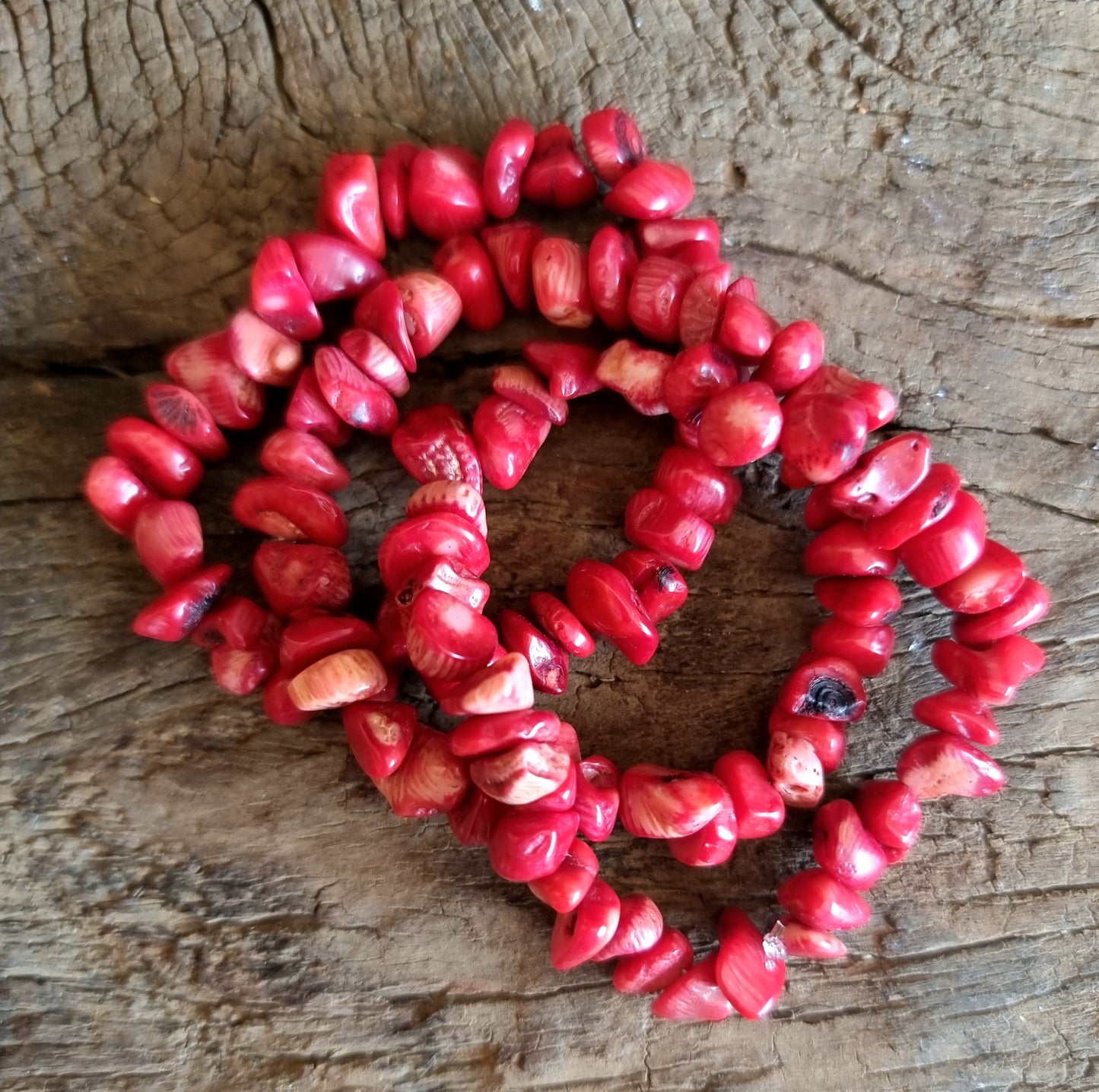 RED CORAL CHIPPED BRACELET - GOOD FORTUNE