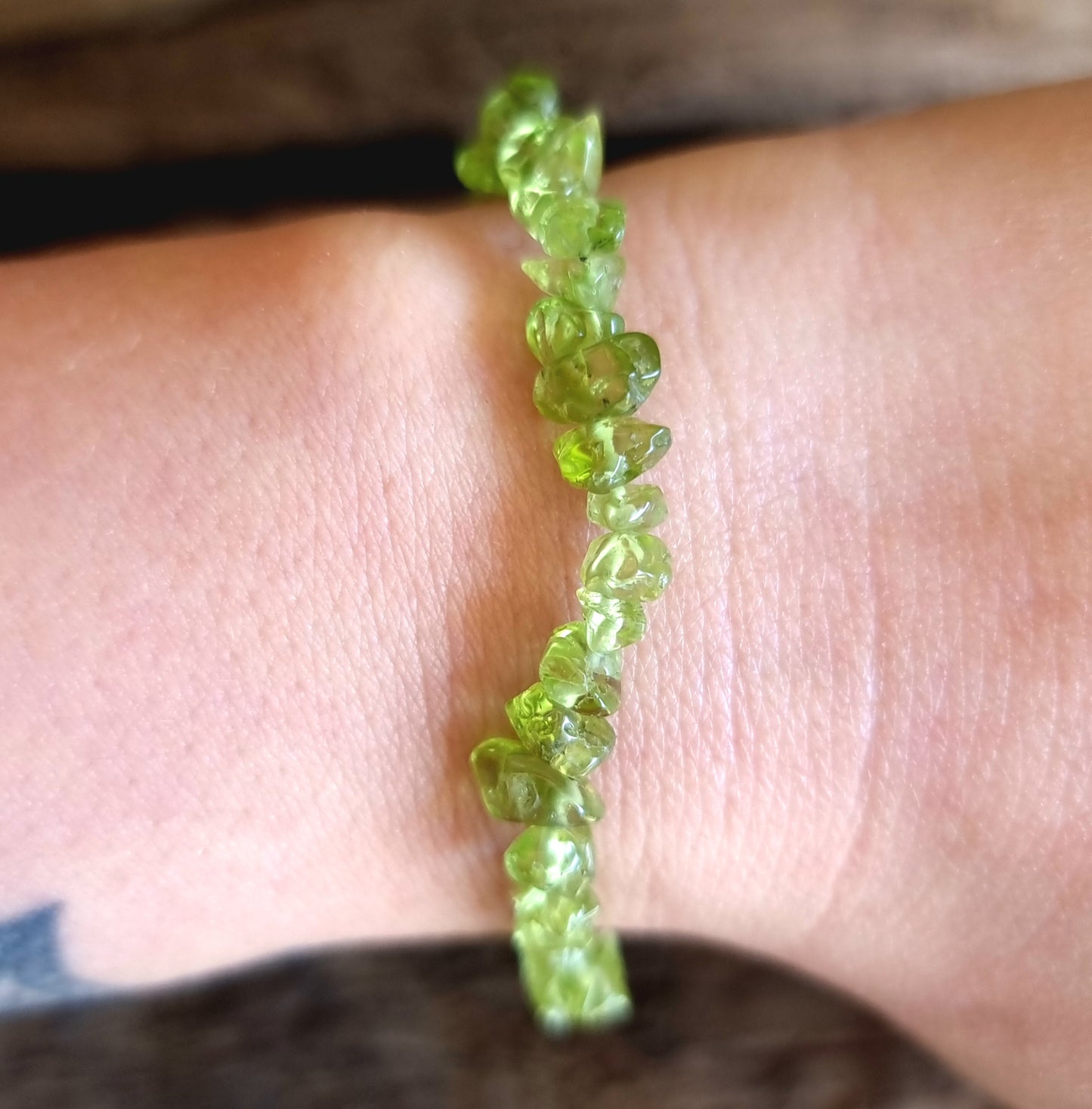 PERIDOT CHIPPED BRACELET - ABUNDANCE