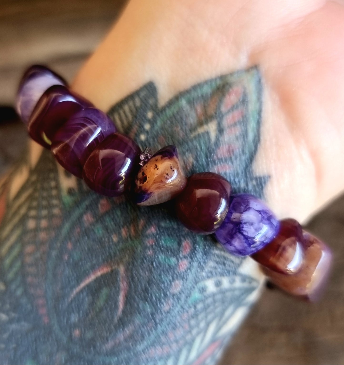 PURPLE AGATE HAMSA HAND NUGGET BRACELET - SELF CONFIDENCE