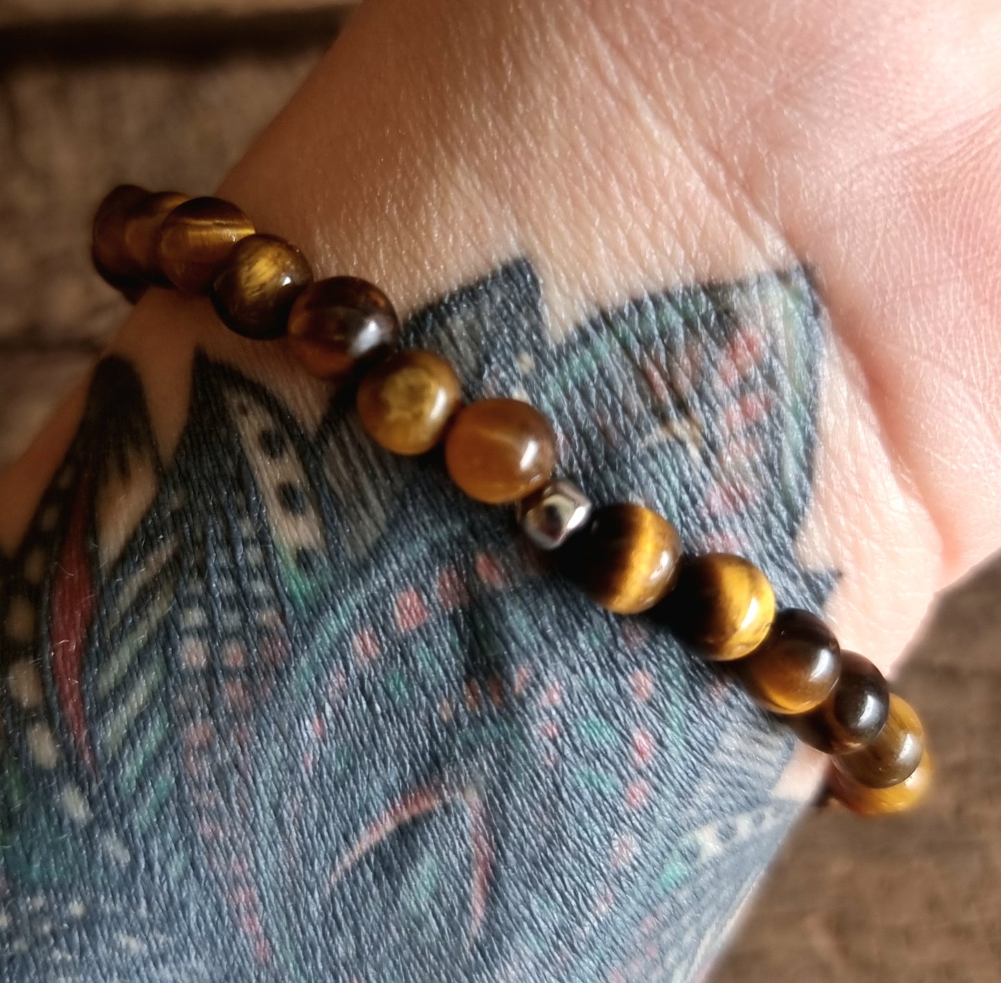 TIGER EYE ENERGY BRACELET 6 mm - COURAGE & PROTECTION