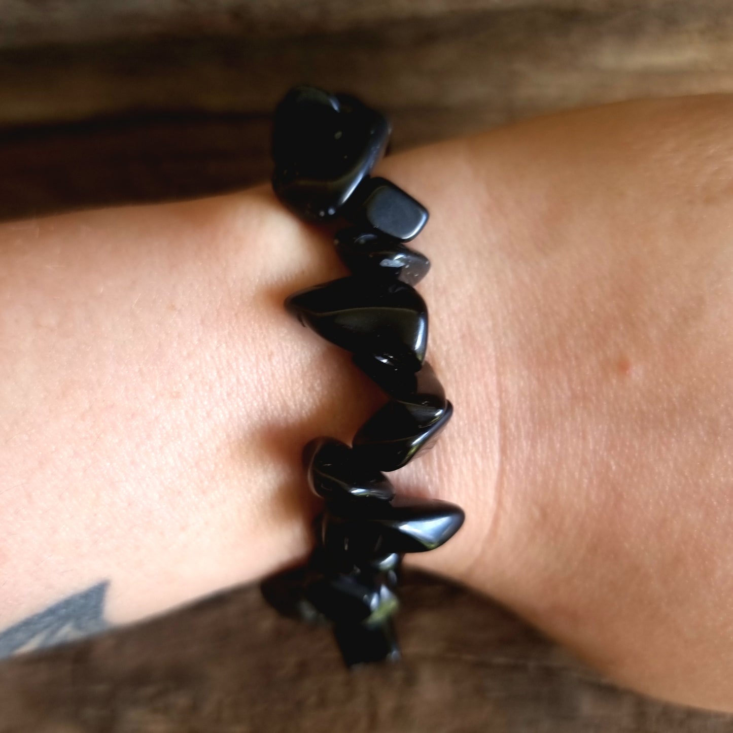 BLACK AGATE CHIPPED BRACELET - PROTECTION