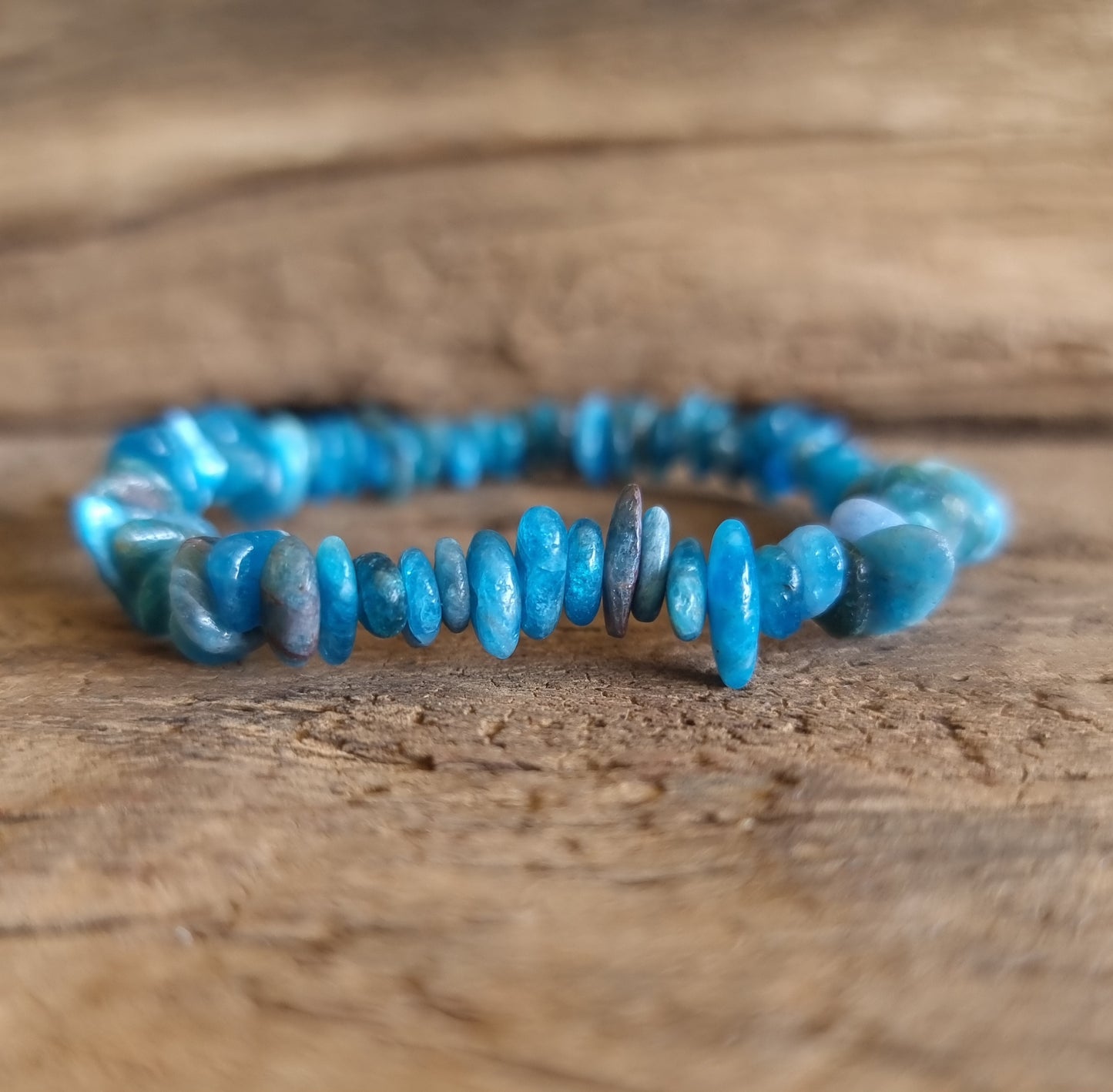 APATITE CHIPPED BRACELET - THE STONE OF MANIFESTATION