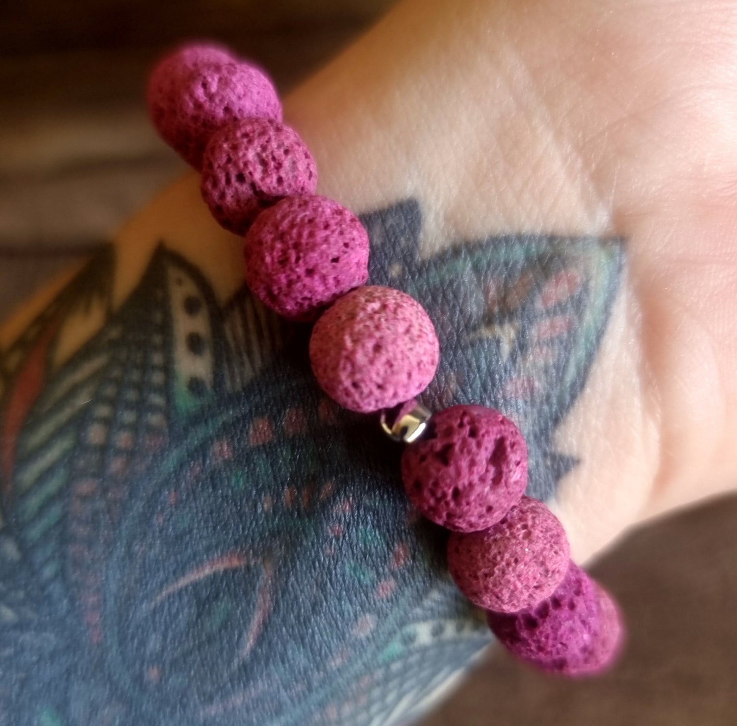 LAVA STONE & ROSE QUARTZ ESSENTIAL OIL DIFFUSER BRACELET