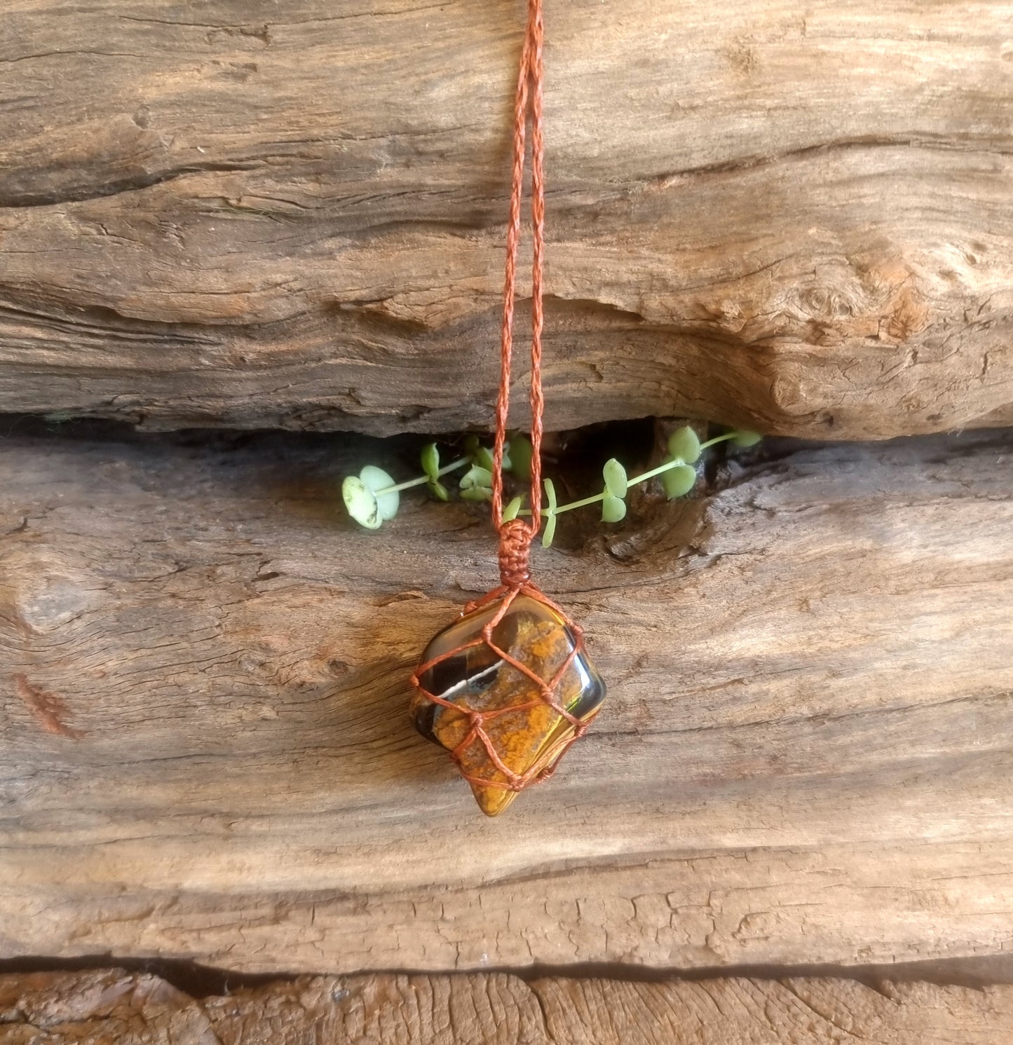 BROWN TIGERS EYE MACRAME NECKLACE - STRENGHT & PROTECTION