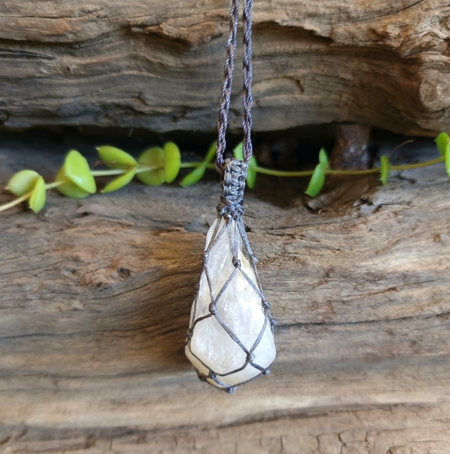 CLEAR QUARTZ ROUGH POINT MACRAME NECKLACE - ENERGY AMPLIFIER