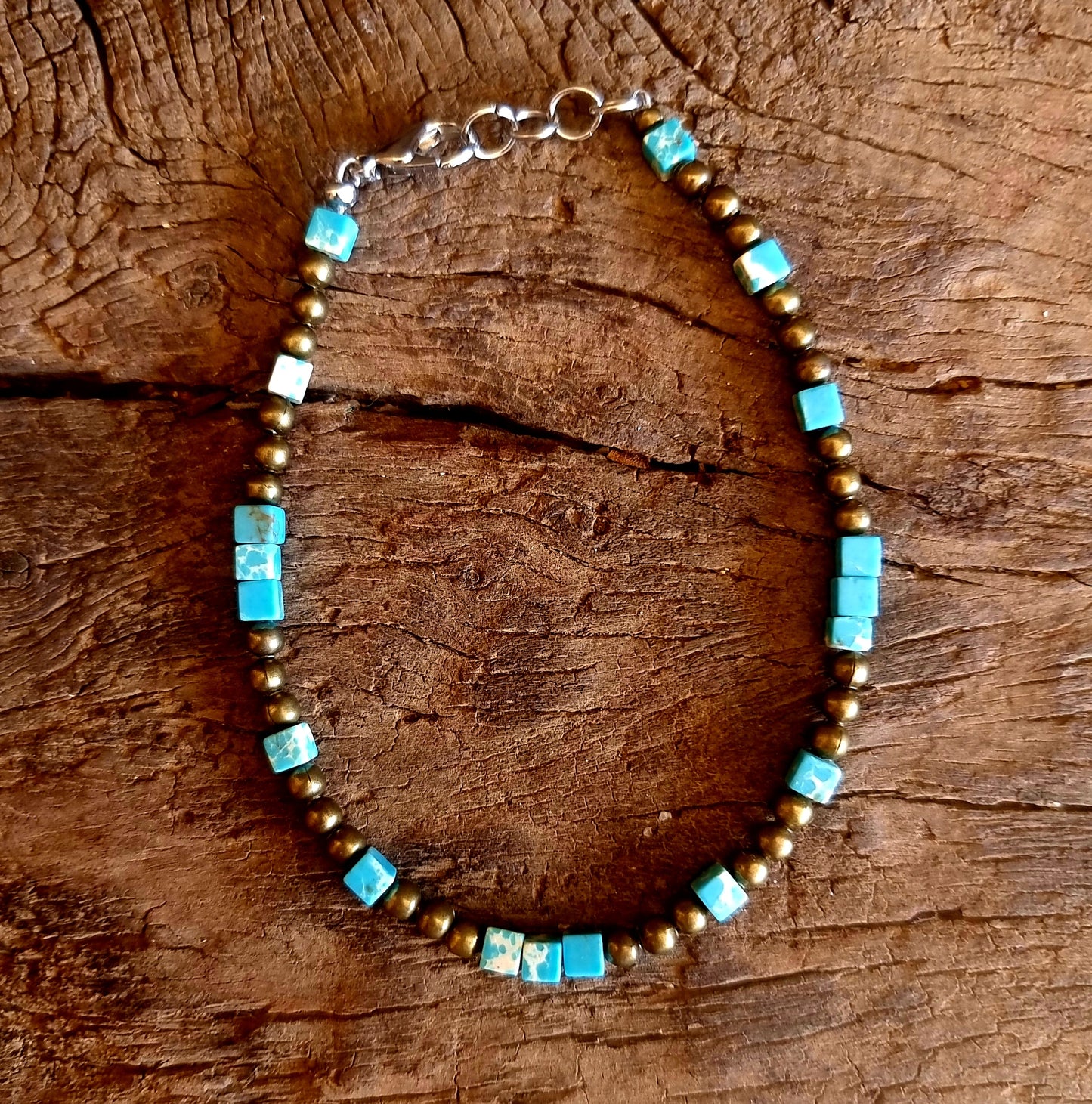 TURQUISE HOWLITE SQUARE ANKLE CHAIN - GOOD FORTUNE