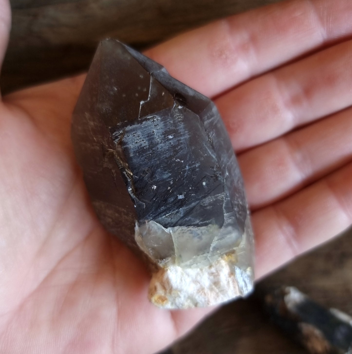 SMOKY QUARTZ ZOMBA POINTS 5-10cm - GROUNDING