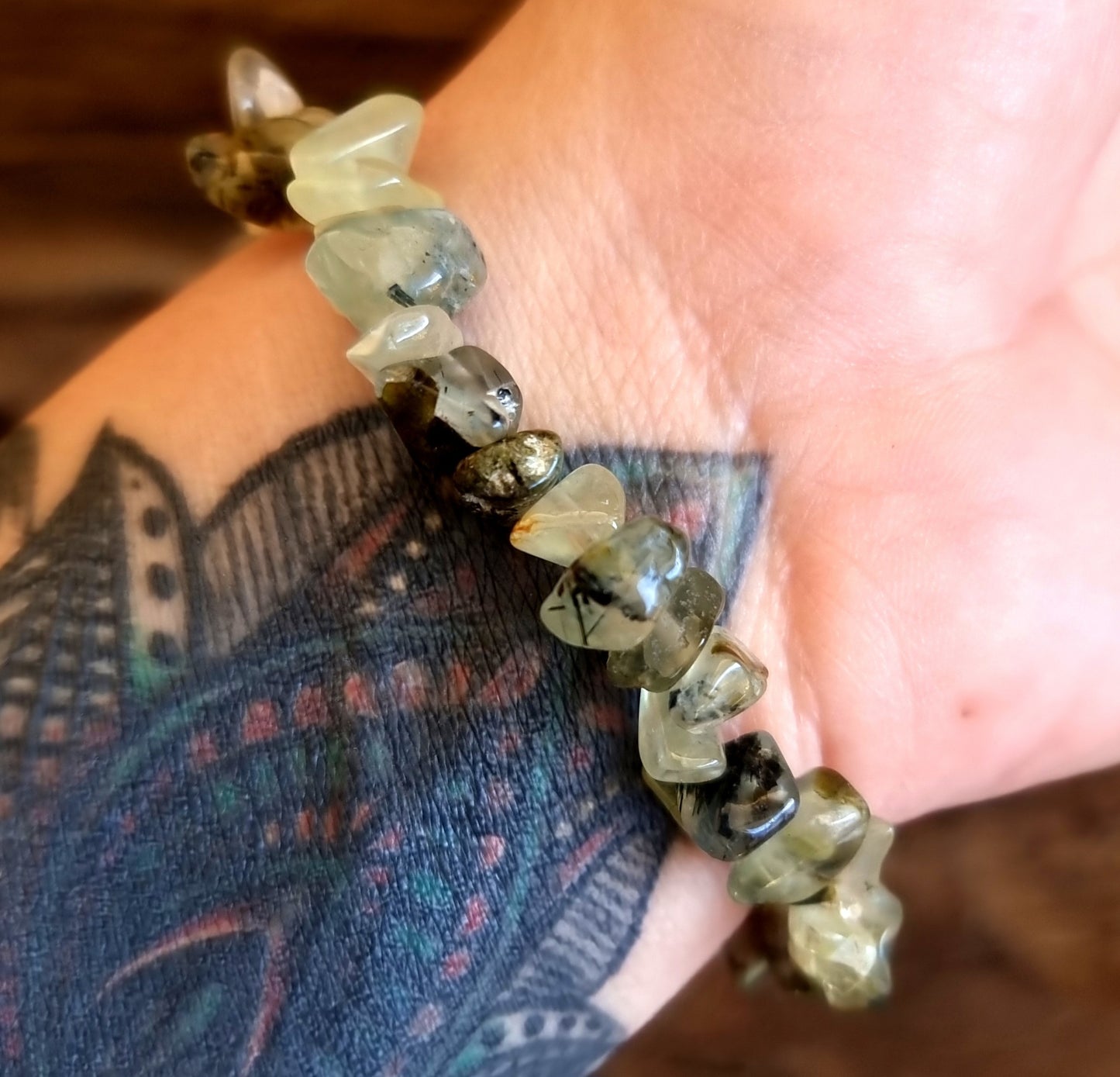 PREHNITE CHIPPED BRACELET - PURIFYING