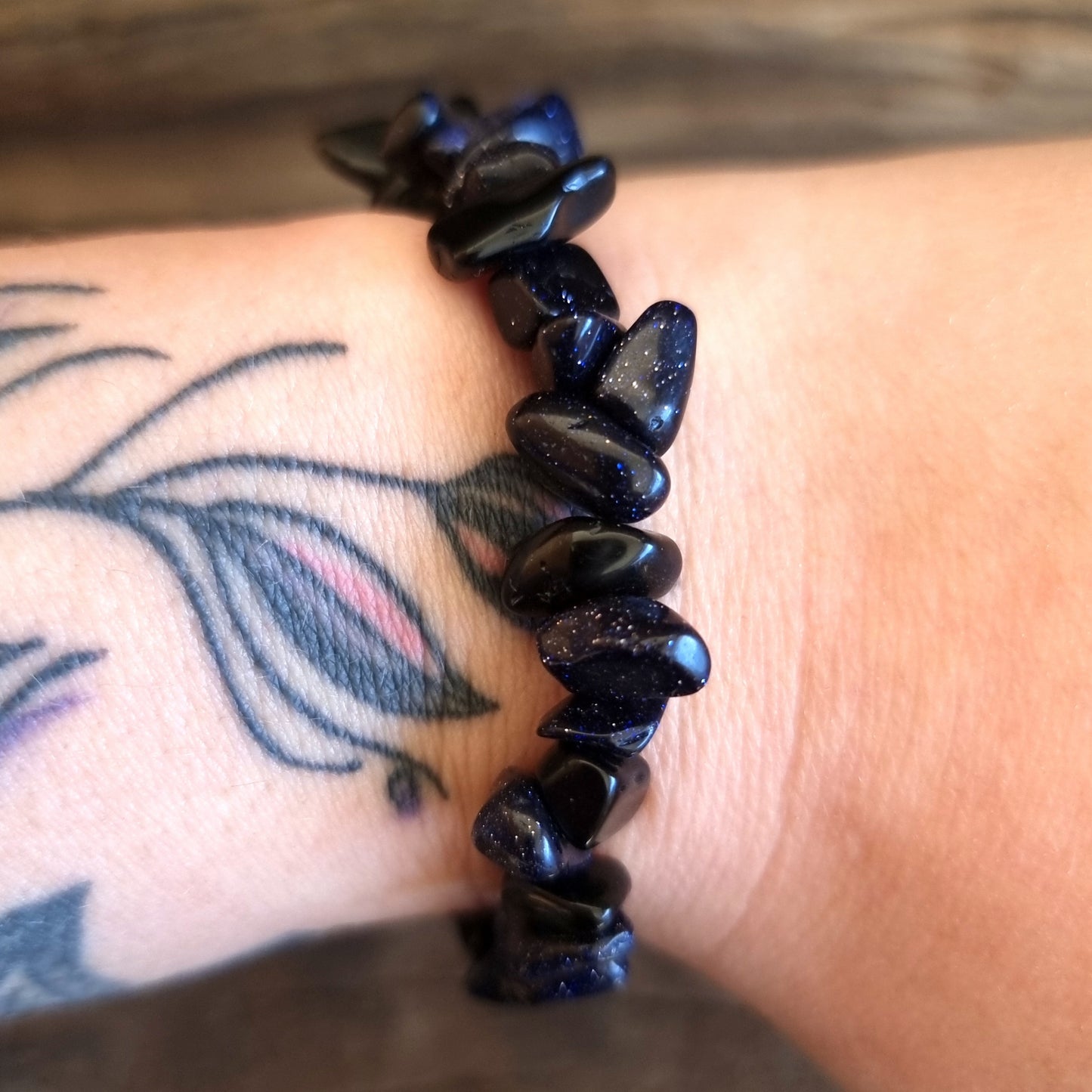 BLUE SANDSTONE CHIPPED BRACELET - AMBITION