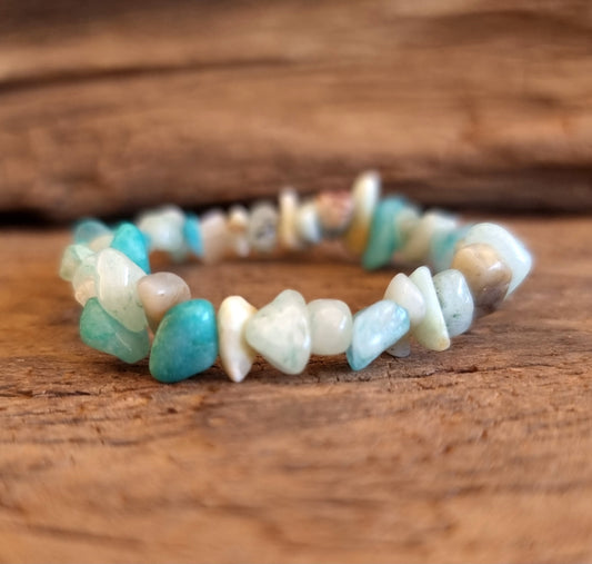 RAINBOW AMAZONITE CHIPPED BRACELET - COMMUNICATION