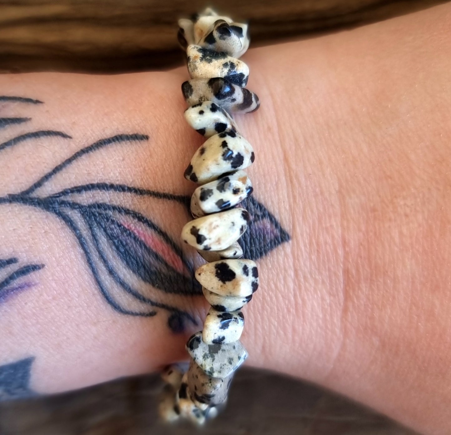 DALMATION JASPER CHIPPED BRACELET - GROUNDING