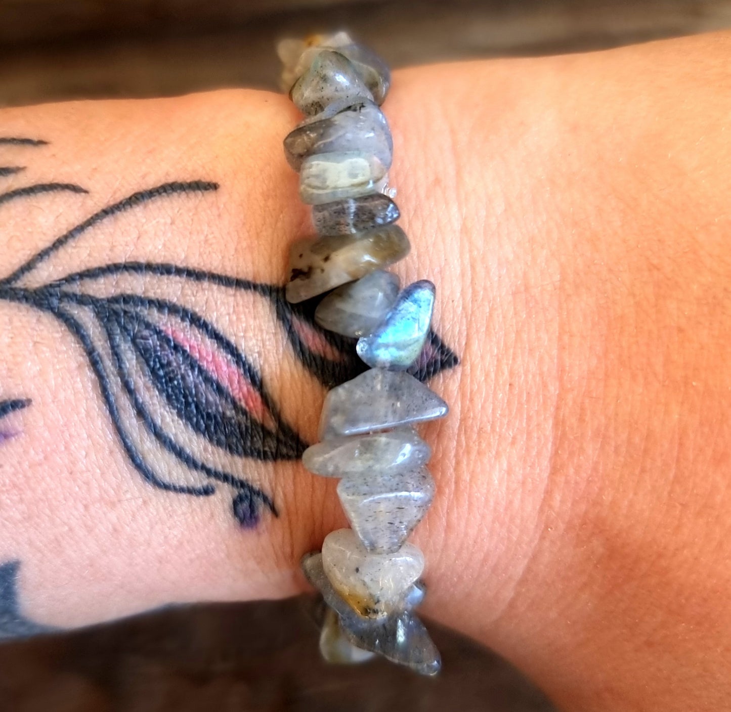 LABRADORITE CHIPPED BRACELET - CREATIVITY