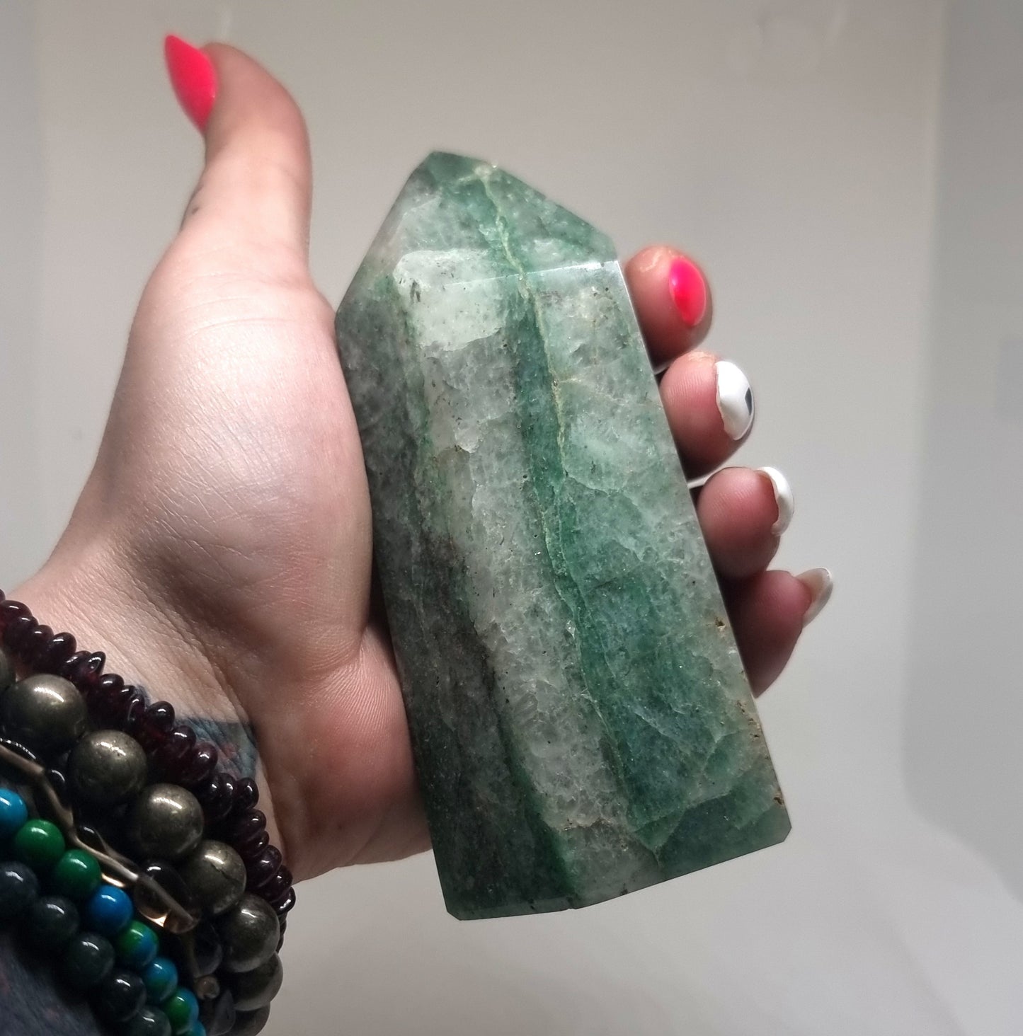 GREEN FUCHSITE QUARTZ WITH PYRITE & MICA SPECS TOWER 494g