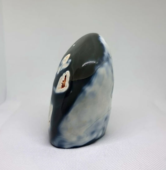 POLISHED ORCA/SNOW AGATE FREEFORM 550g - BALANCE & HARMONY