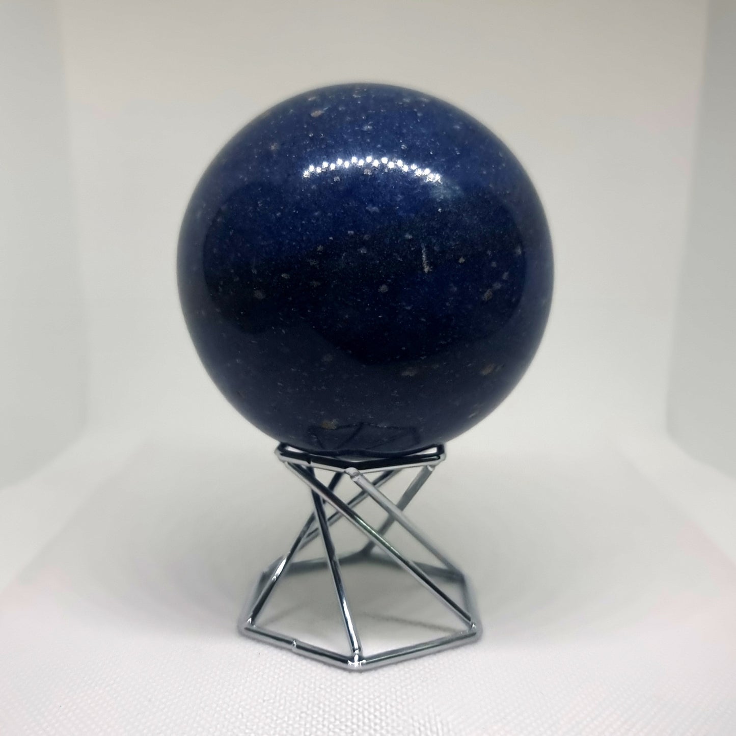 POLISHED LAZULITE SPHERE 550g - INTUITION