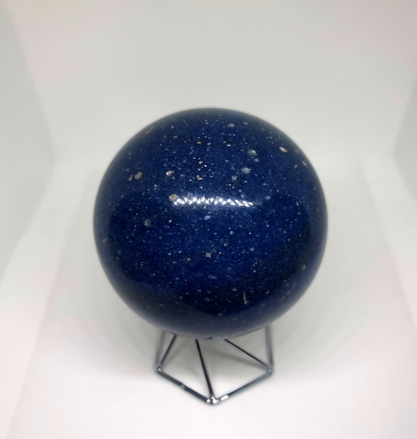 POLISHED LAZULITE SPHERE 550g - INTUITION