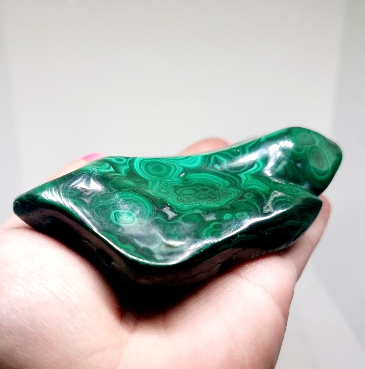 POLISHED MALACHITE FREE FORM 280g - HEART HEALER