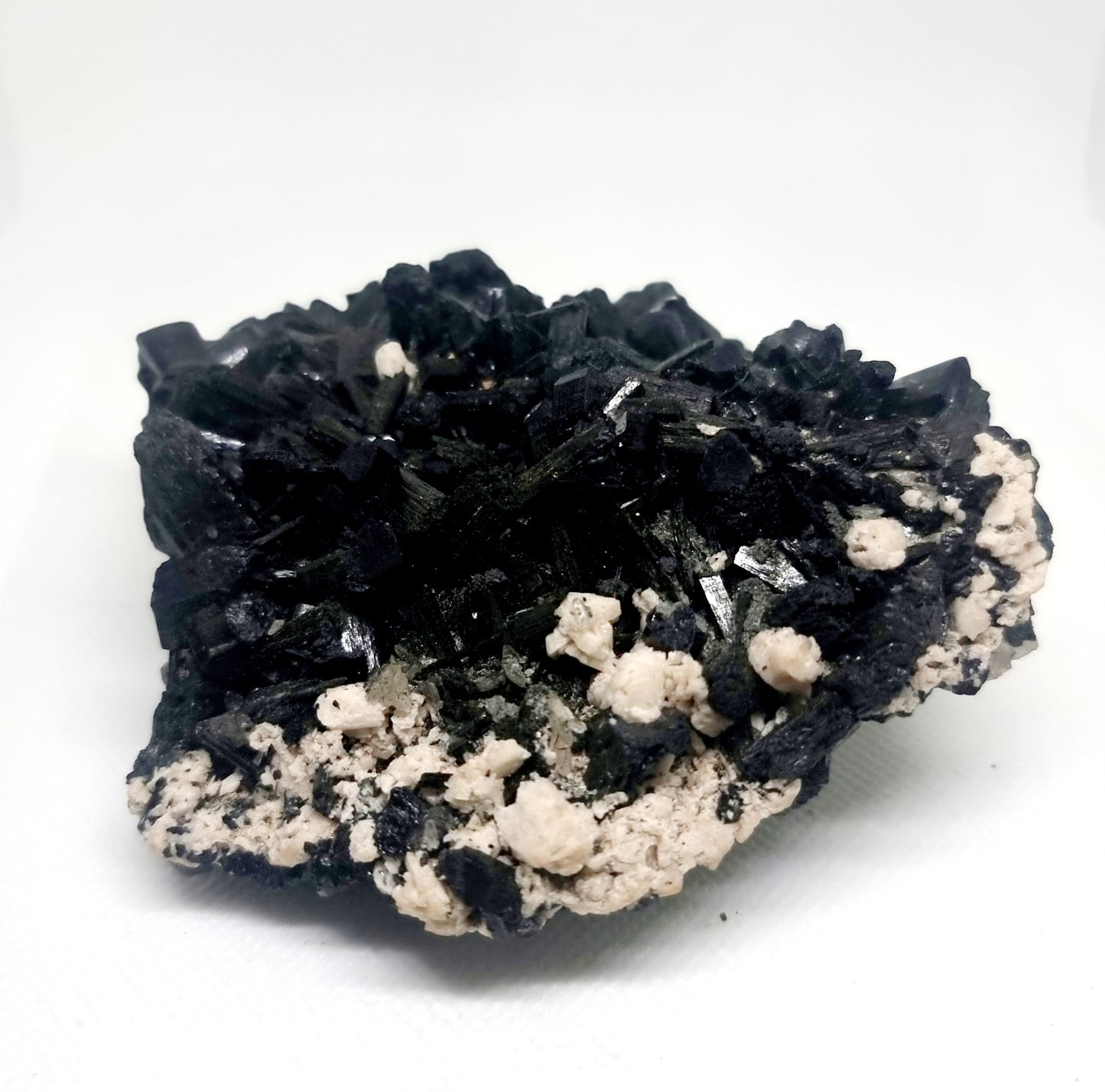 BLACK TOURMALINE CLUSTER 560g - PROTECTION