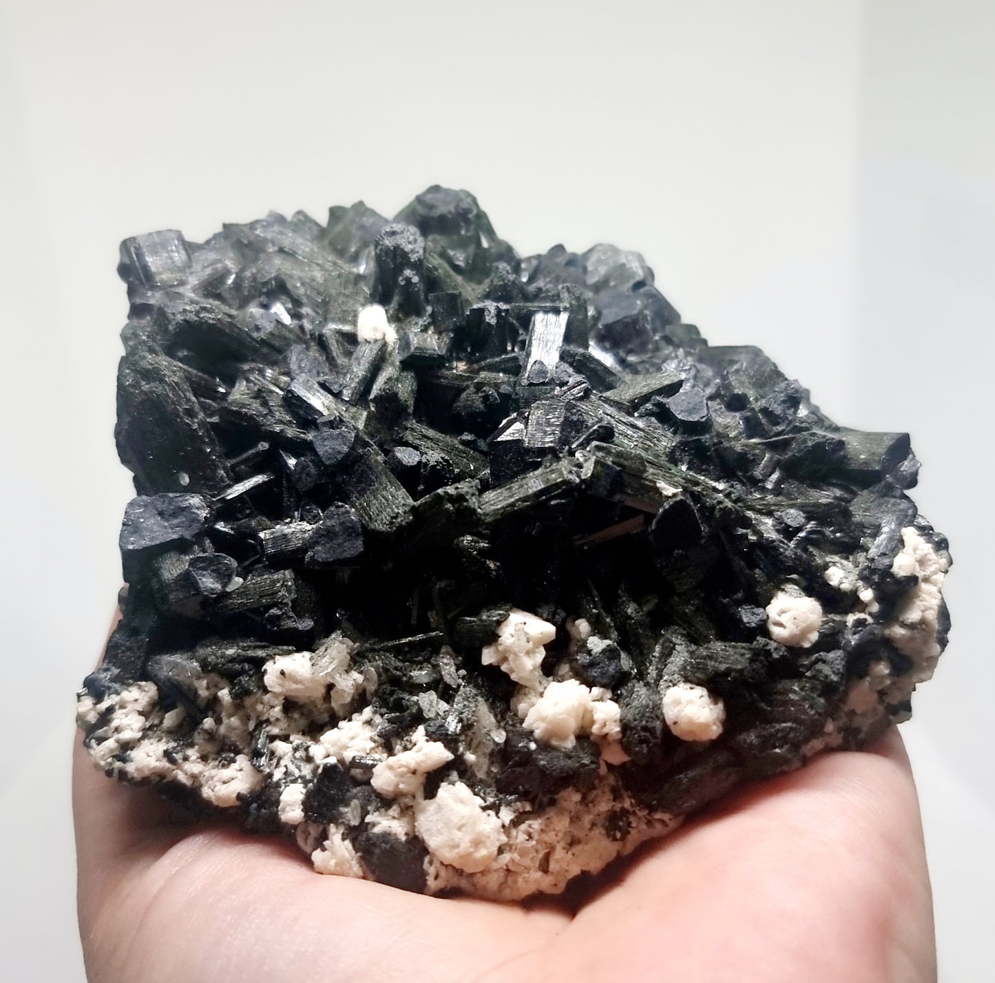 BLACK TOURMALINE CLUSTER 560g - PROTECTION