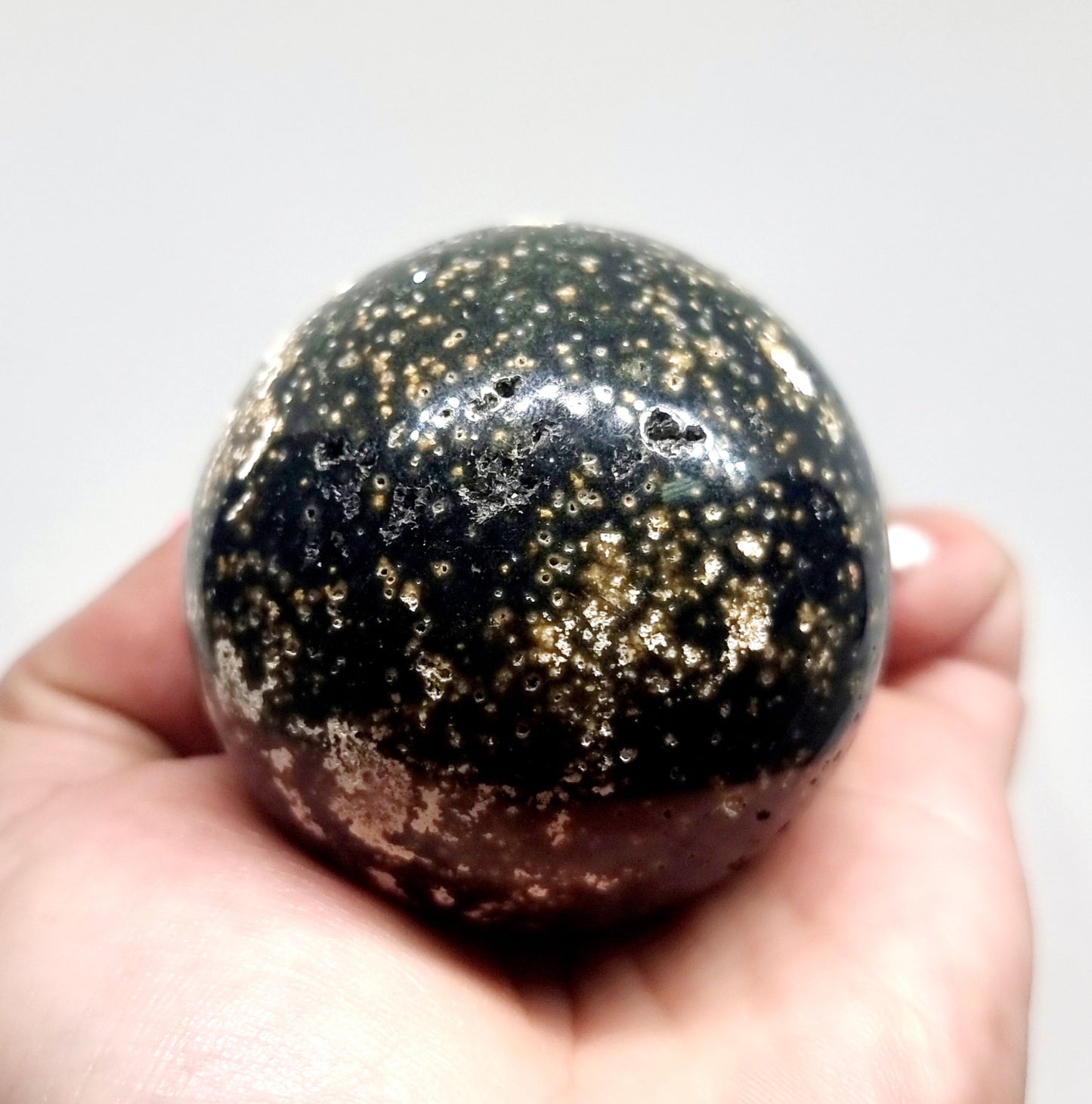 POLISHED OCEAN JASPER SPHERE 261 g - SELF EXPRESSION