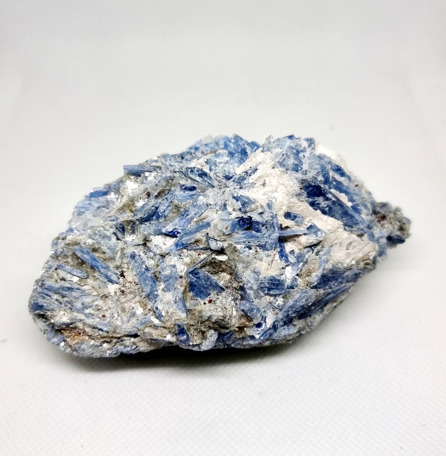 BLUE KYANITE MATRIX SPECIMEN 395 g - GROUNDING & ATTUNEMENT